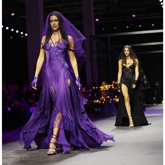 NWT $25K Versace Runway SS2023 Jenna Ortega Black Gothic Bride Dress IT 38 US 2 - Picture 2 of 11